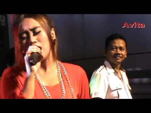 Aku Takut  -  Dini Andini Live O.M Avita