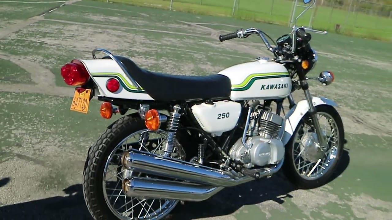 1972 Kawasaki S1 250 - The Year of the Tri-Stars - YouTube