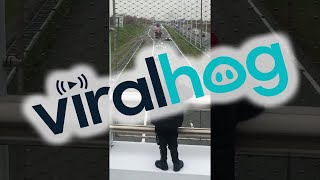 Download Lagu Kiddo Gets His Father to Honk Semi Horn on Overpass || ViralHog MP3