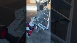 Remorcă Utilaje Martz Bau 4003 Cu Trei Axe 3500Kg Pentru Nacelă, Stivuitor Și Excavator