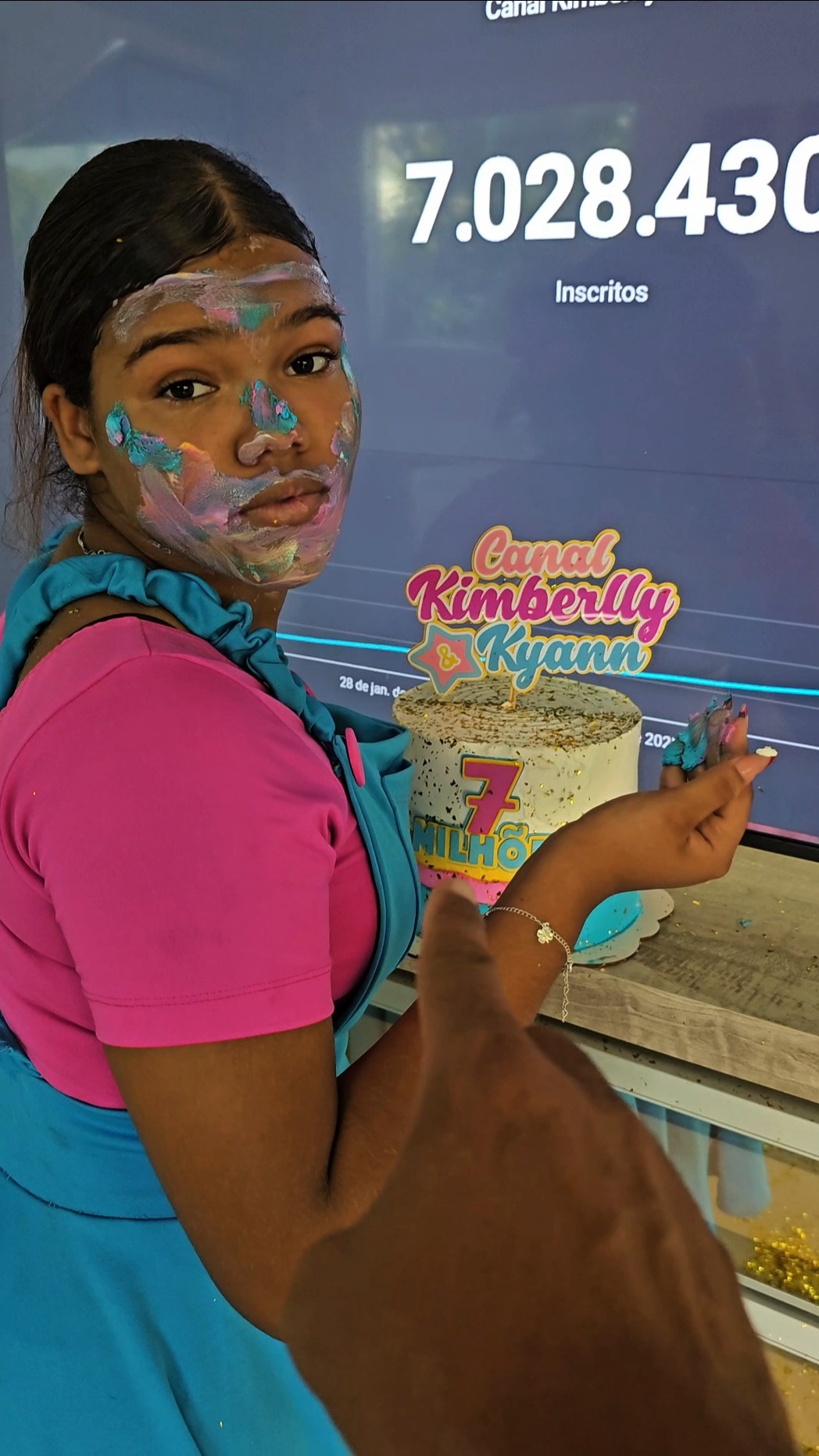 Kimberlly Cute Very Funny???#funny #comedy #cake #fumny #papa #food #sweet #funnyvideos