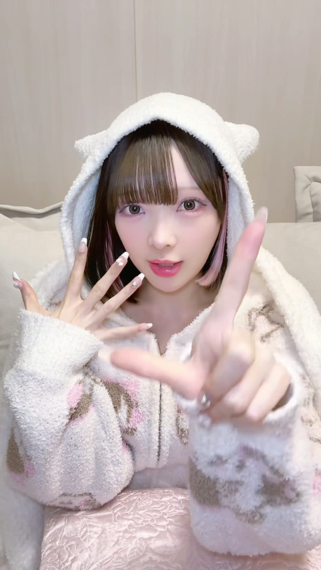 たまにはリビングでゆるゆる撮影もいいよね🛋☁️【たまちゃん