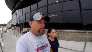 S1:LAWG,E21: Tour of RV #1 Dealer, Lichtsinn RV - Nomadic Native