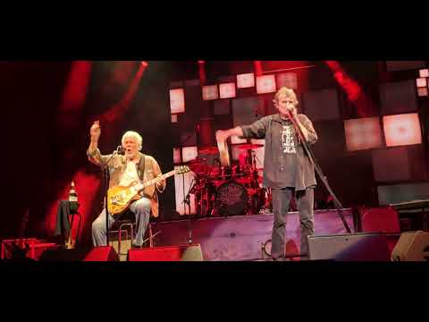 THE GUESS WHO  "American Woman"  Blossom Music Center  6/28/26