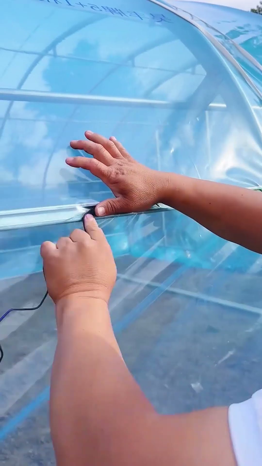 Seedling greenhouse construction process- Good tools and machinery make work easy