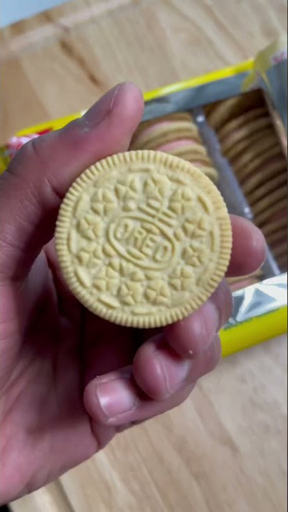Limited Edition Strawberry Frosted Donut Oreo | Feast On These TV