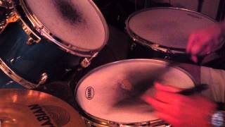 Video thumbnail of "Hal Leonard Swing Standards This Can't Be Love"