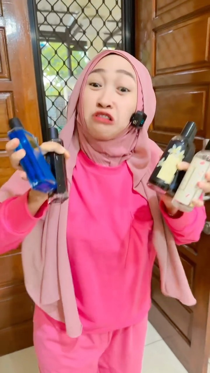 WAH PARFUM BUNDA DIJAH LEBIH BANYAK DARI AINUN #shorts