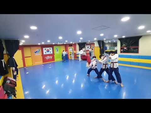 국가대표상무태권도/국이삭/백석대총장기/개인체공격파(중등부)