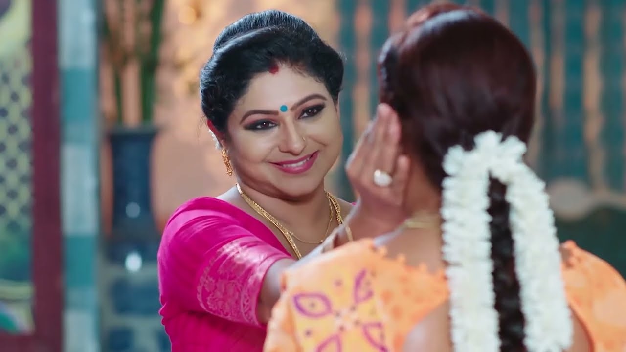 ಆನಂದ್ ವರ್ಮ ಕೃಷ್ಣತುಳಸಿಯ ಸತ್ಯವನ್ನು ತಿಳಿದುಕೊಳ್ಳುತ್ತಾನೆ - Krishna Sundari - Ep - 329 - Zee Kannada