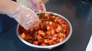 Korean Radish Kimchi (Kkakdugi)  very easy recipe