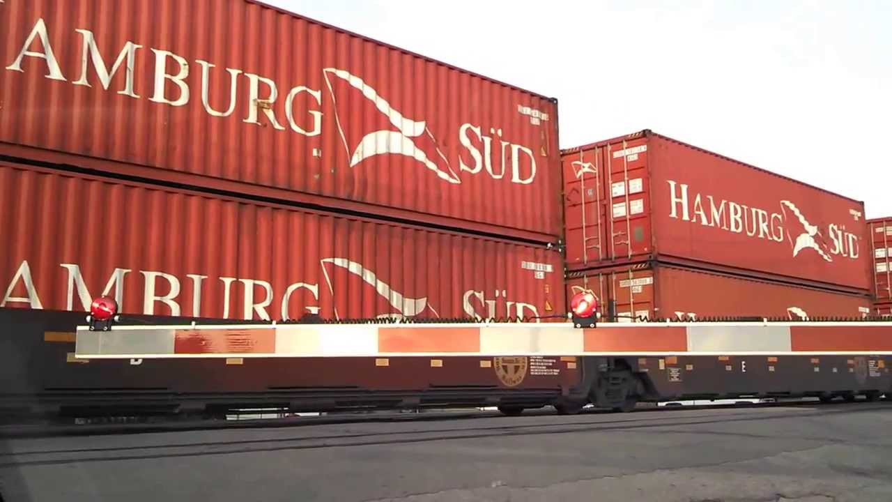 Freight Train passing through Nashville Tennessee. YouTube
