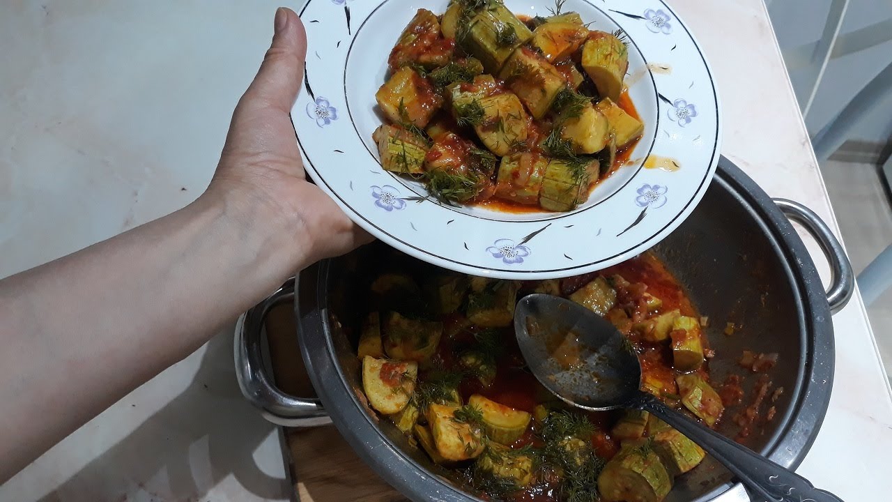 ZEYTİNYAĞLI KABAK YEMEĞİ(KABAK KAVURMASI) TARİFİ