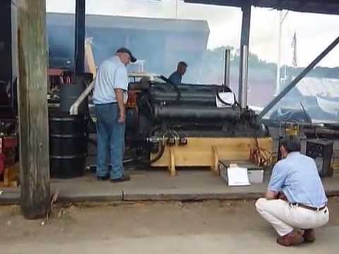 PT-Boat Engine - YouTube