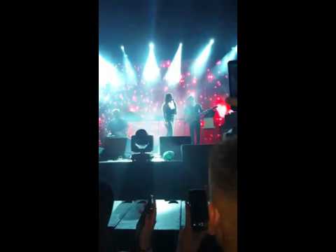 עדן בן זקן הופעה בארנה 