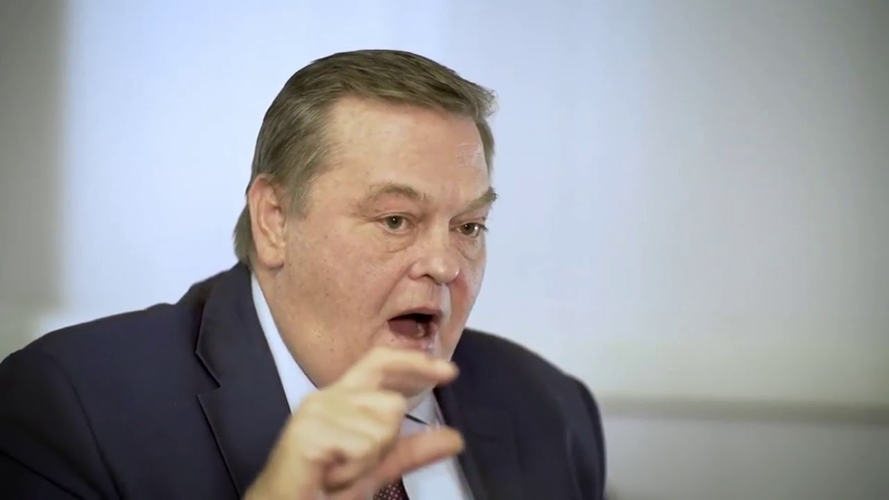"Хотел доказать Западу, что он свой - буржуинский". Историк Е.Спицын о Ельцине,