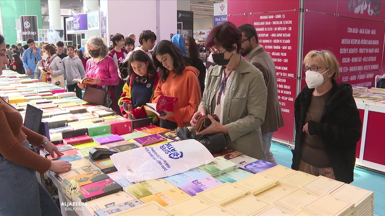 عدد أقل من الكتب الجديدة، ولكن أيضاً عدد أقل من المشترين في تركيا