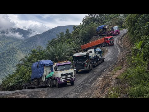 Perjalanan Berat Truck Bobot 100Ton Lintas Sumatra Merlung 
