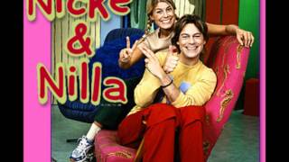 Video thumbnail of "Nicke & Nilla Nya skor"