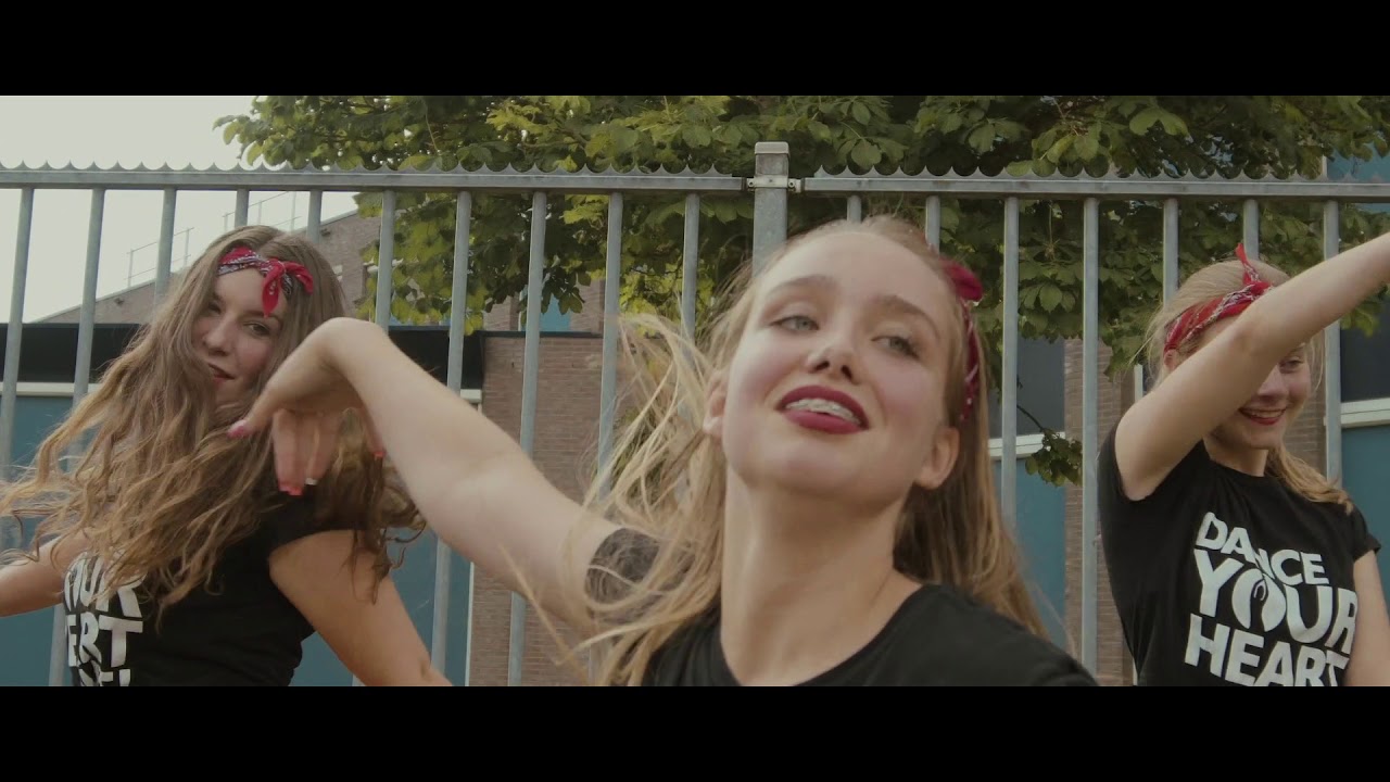Regardez COLORS - Videoclip demoteams sur YouTube Regardez COLORS - Videoclip demoteams sur YouTube