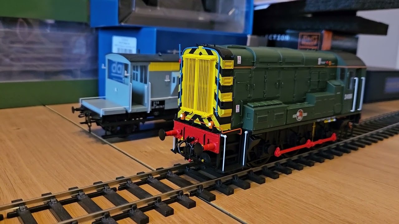 Распаковка Dapol/Gaugemaster Collection 0 Gauge Class 09 Sound Fitted