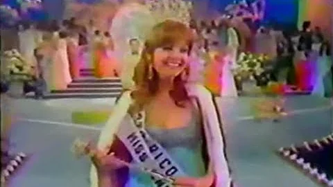 Marisol Malaret in her coronation night as Miss Universe 1970