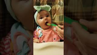 Liliana's 1st taste of green beans