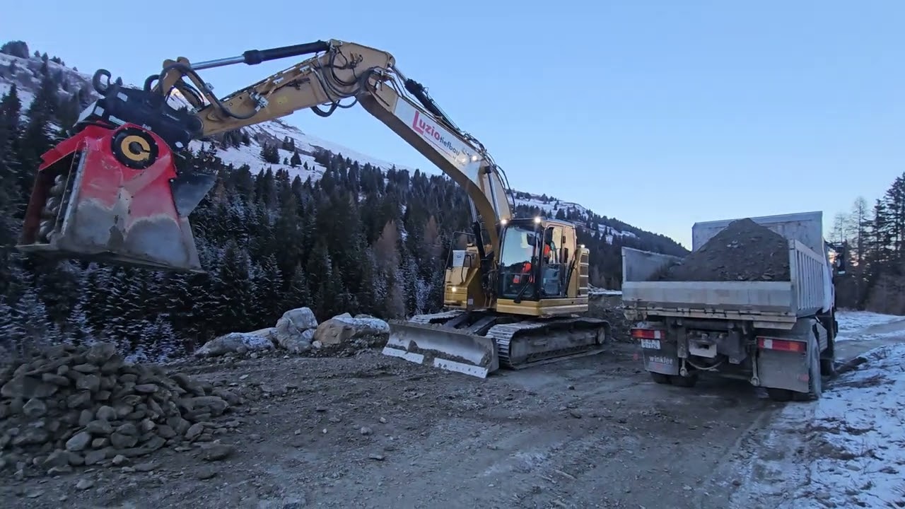 Caterpillar 325 NextGen, with Allu Transformer Separator Attachment, by Luzio Tiefbau AG Savognin ⚙️