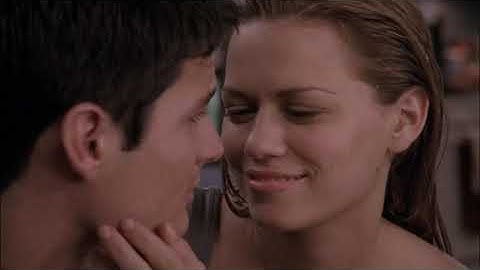 Nathan and Haley 4х01 №6