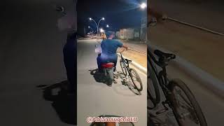 COMPADRE BONECO na garupa de uma biz kkk #fuleiragens #comédias #vidéosvirales #entretenimentos