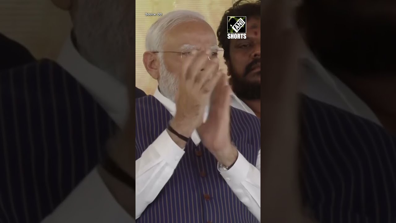  Today In Your Presence K Annamalai S Speech Impresses PM Modi Draws Cheers With Continuous Claps