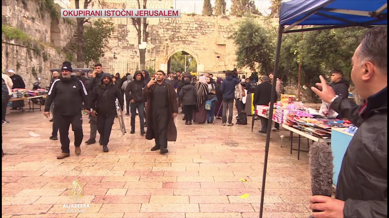 أُقيمت صلاة العيد في أجواء كئيبة في مجمع المسجد الأقصى