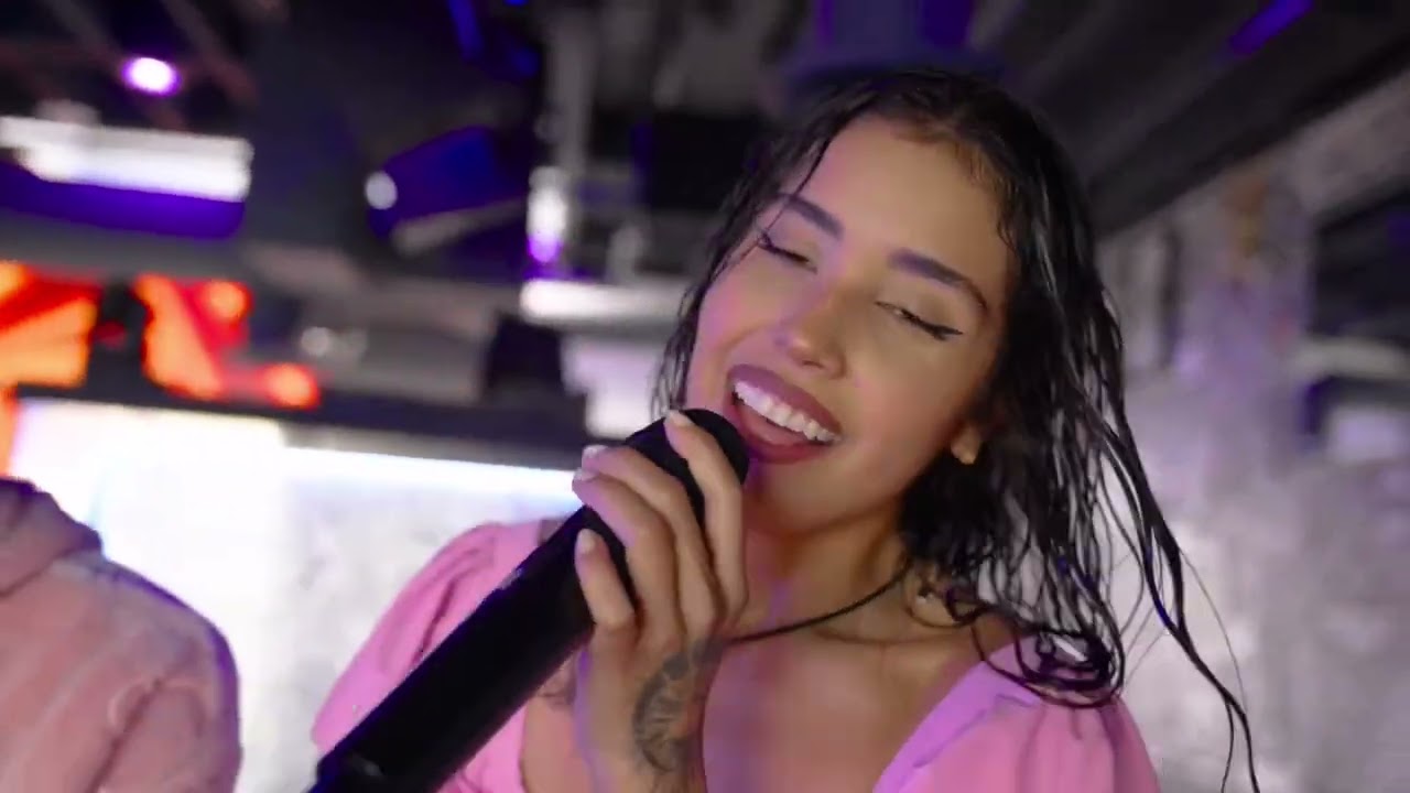 Can’t help myself (feat. Lola Baqui) 