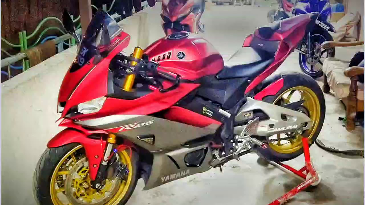 Milwaukee Yamaha R25 build - YouTube