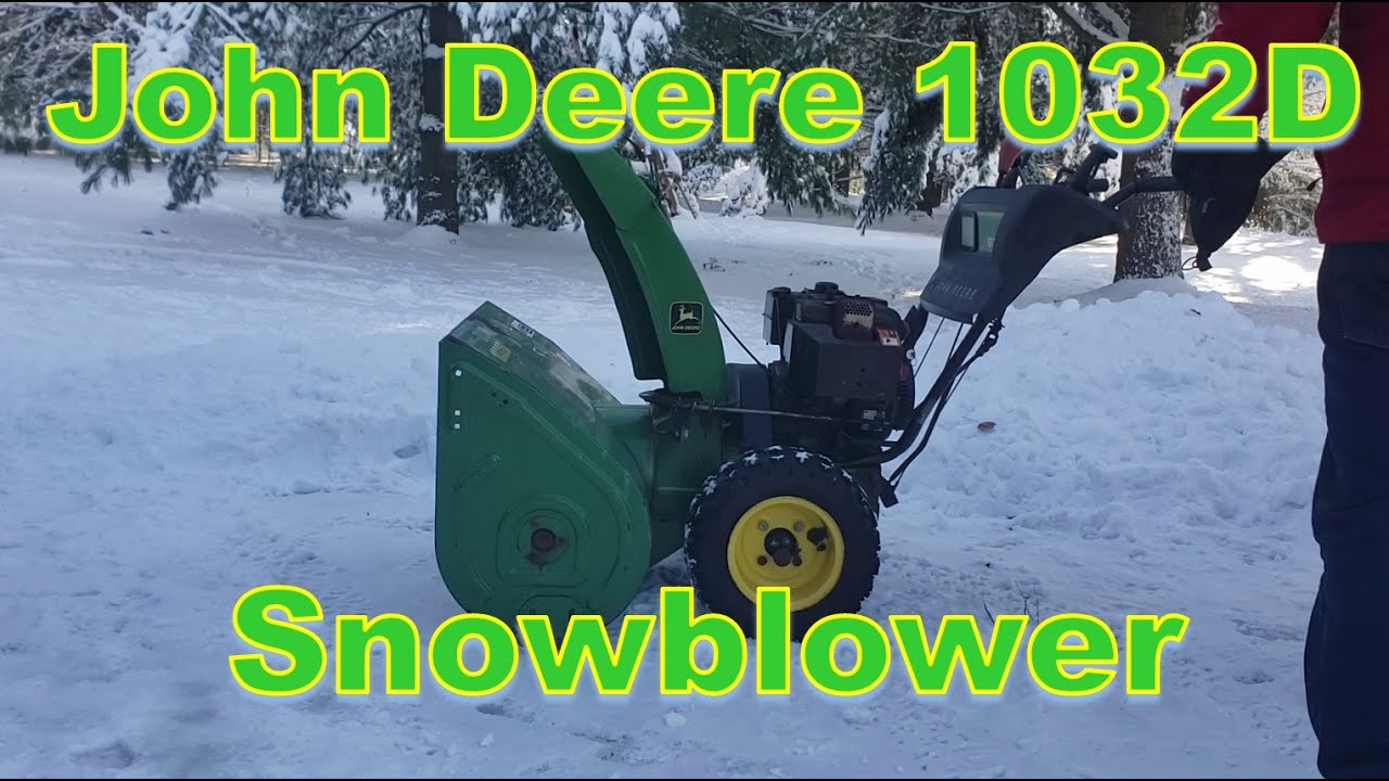 John Deere 1032D SnowBlower Start Up & Action - YouTube