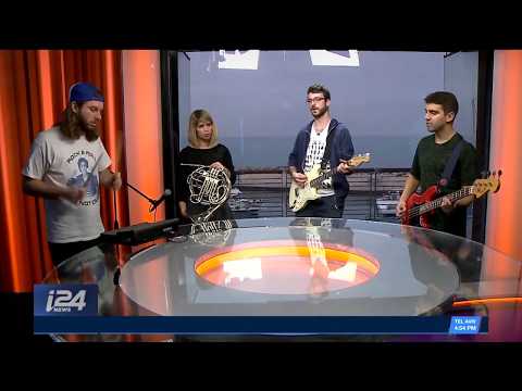 NORMCORE - CALYPSA (80's kitch version) -  Live at I24News