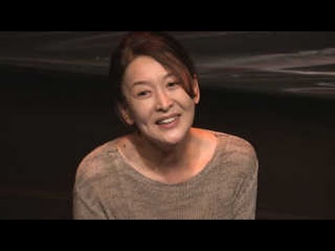 윤석화, 교통사고로 전치 6주 부상…연극 개막 연기