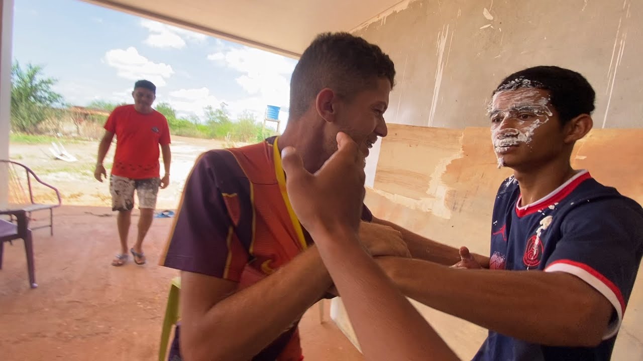 BRUTINHO SE DEU MAU DESSA VEZ OS CACHORROS ATACOU
