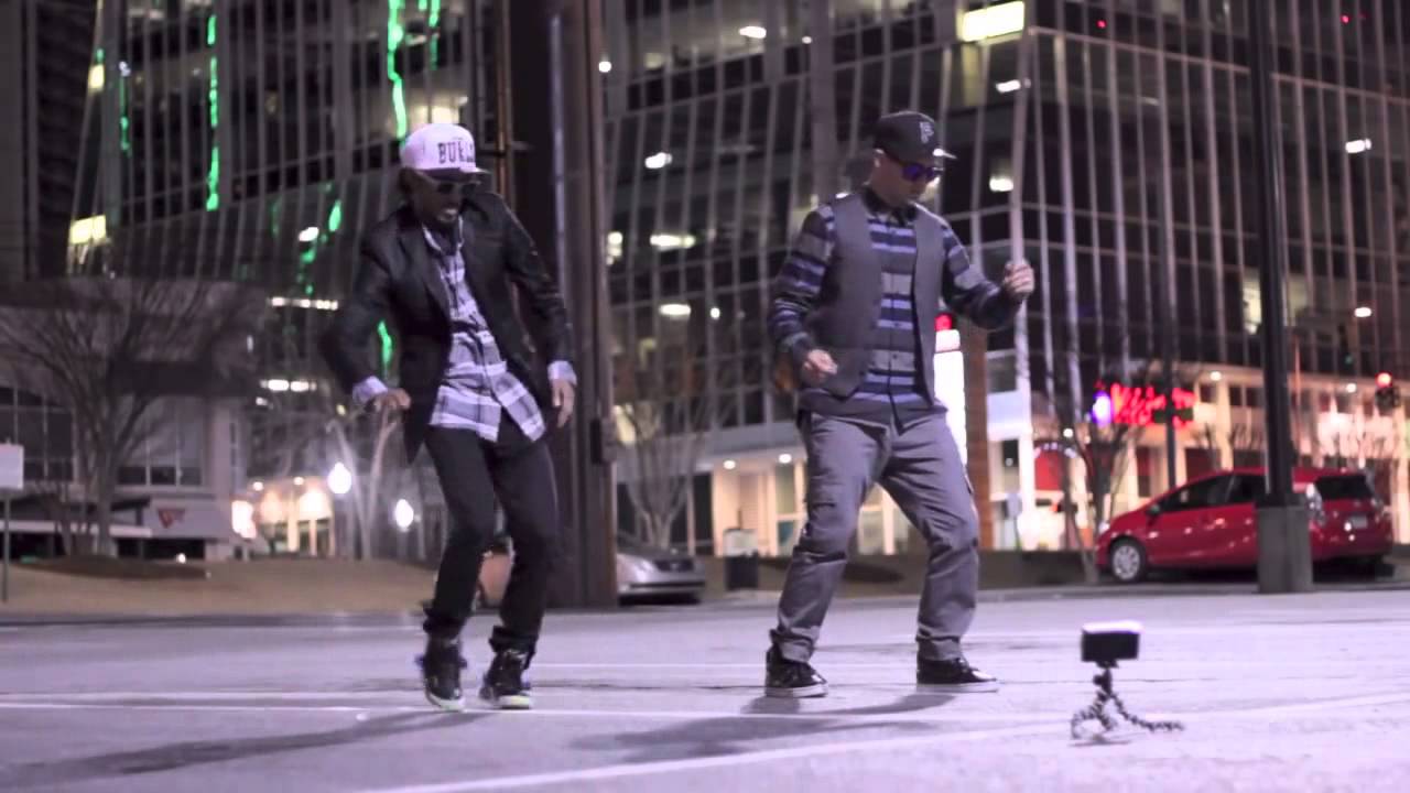 Best Robot Dance Ever Street Performer - YouTube