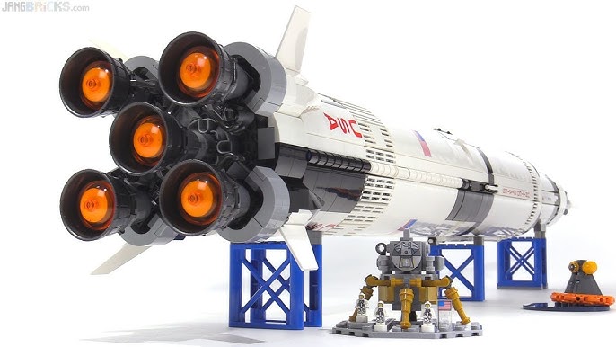 Adam Savage Builds the LEGO NASA Apollo Saturn V! - YouTube