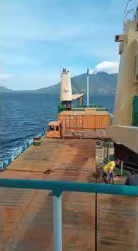 Story WA Viral Kapal ditengah laut Jawa