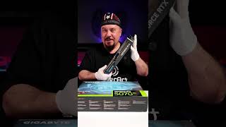 Gigabyte RTX 5070 Ti EAGLE SFF: Распаковка и первый взгляд