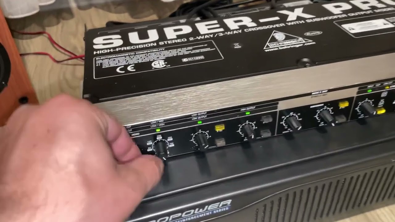 Behringer ep 4000 Crossover SuperXPro test sunet