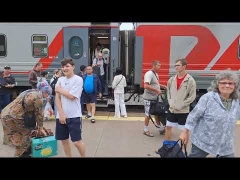 На поезд Тюмень-Анапа!