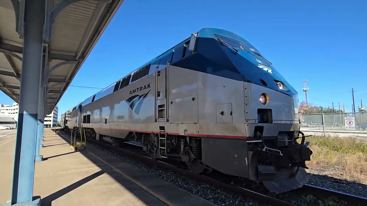 Amtrak 68 Arrives in Houston Station with Sunset Limited 2 in Houston, TX 1/16/26