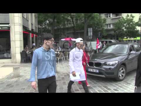 taeyang-from-big-bang-korean-band-at-louis-vuitton-in-paris