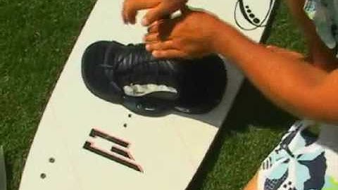 Cabrinha Sync Bindings Installation - Powerkiteshop