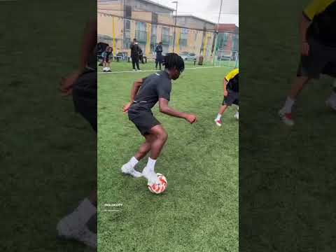 🔥Skill vs Skill ⚽⚡#shorts#football#skill#goals#brazil##reels#funnyfootball#aesthetic