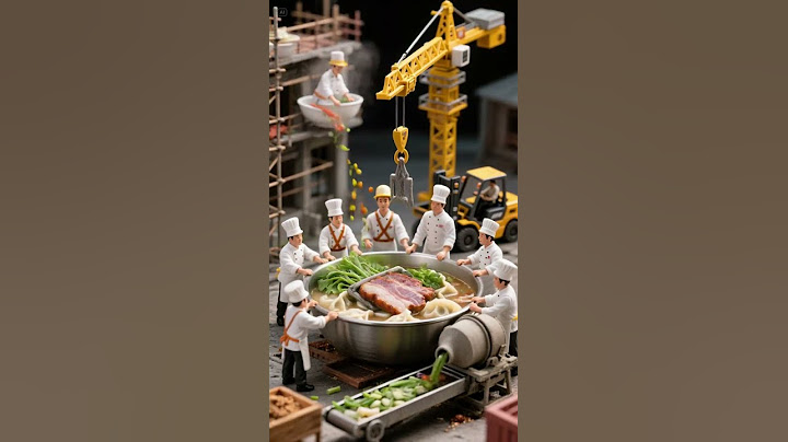 【微型廚神大集合！工地風打造超現實餃子湯麵】Mini Chefs Build a Surreal Dumpling Soup at Construction Site#微型模型 #料理藝術 #超現實
