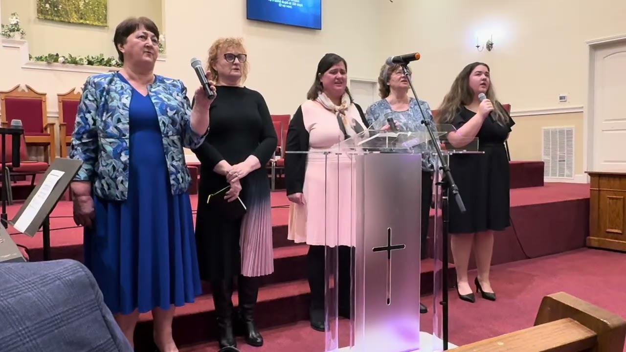 Zi minunată - Grup de surori. Feb 22, 2026. Pianist Michael Rollins. 